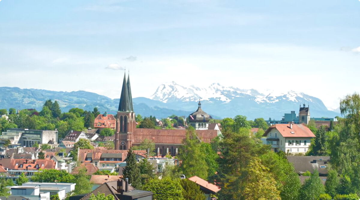 Nossos serviços de aluguel de carros oferecem uma seleção diversificada de veículos em Bregenz.